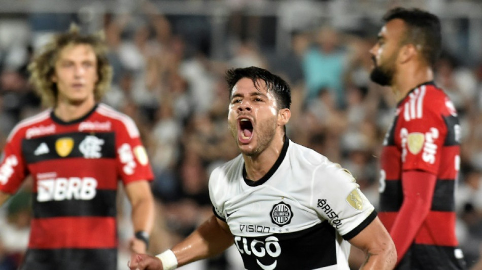 Flamengo perde do Olimpia (3-1) e é eliminado nas oitavas da Libertadores