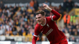 Liverpool vence Wolverhampton (3-1) de virada e assume liderança provisória da Premier League