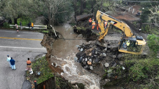 La tempête en Californie fait deux morts, une digue cède