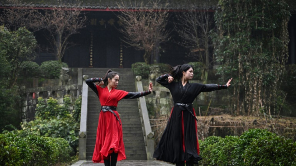 Grupo femenino de kung fu le da un nuevo giro a un antiguo arte chino