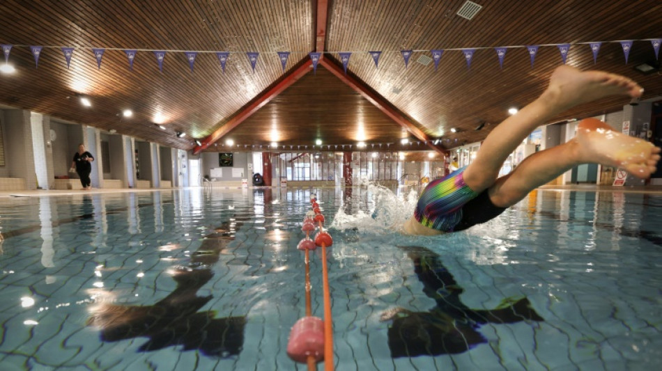 Une piscine britannique se chauffe à l'ordinateur