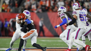 El partido de la NFL entre Bills y Bengals fue suspendido tras el desmayo de un jugador