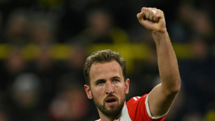 Bayern goleia na visita ao Dortmund (4-0) com hat-trick de Kane; Leverkusen segue líder