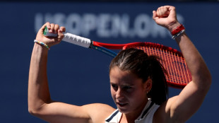 Navarro into US Open semi-final after Badosa collapse