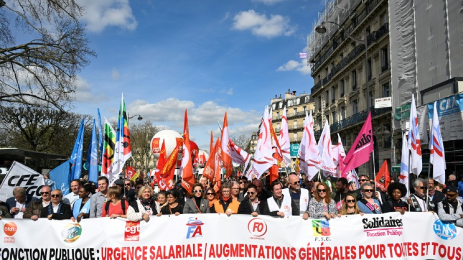 Grèves et mobilisations dans la fonction publique après la chute du gouvernement