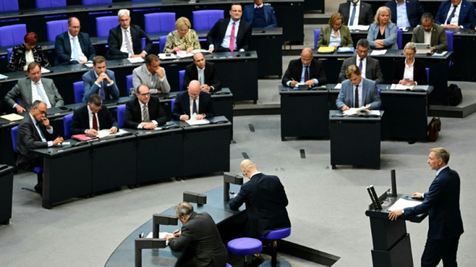 Bundestag beendet Haushaltswoche mit Debatten zu Etats von Habeck und Buschmann