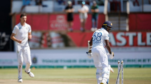 South Africa in control after Sri Lanka crash to 42 all out