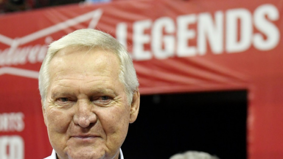 Jerry West, ícono de los Lakers e inspiración para el logo de la NBA, muere a los 86 años