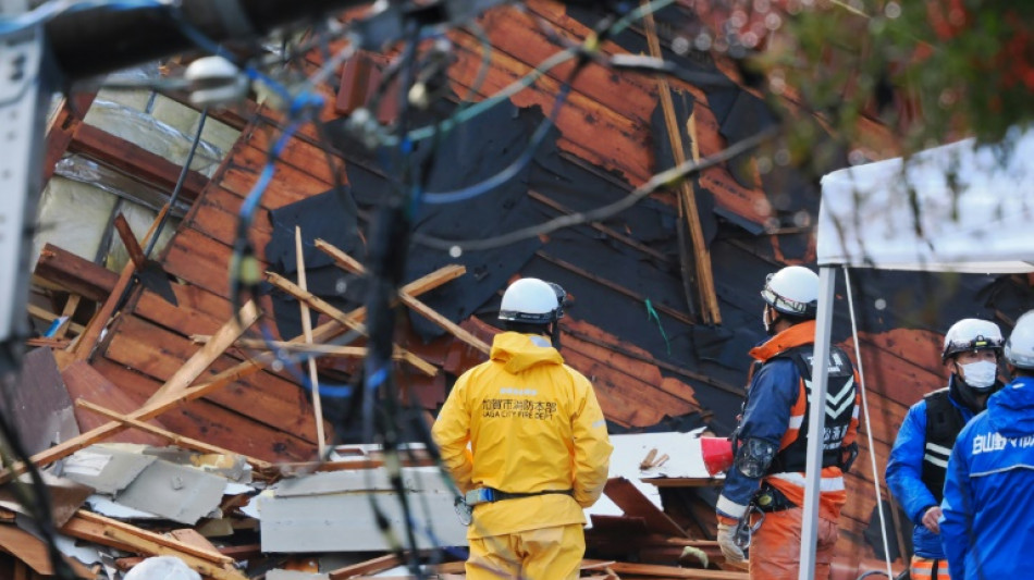 Japon: 110 morts dans le séisme du Nouvel An, la météo complique les recherches