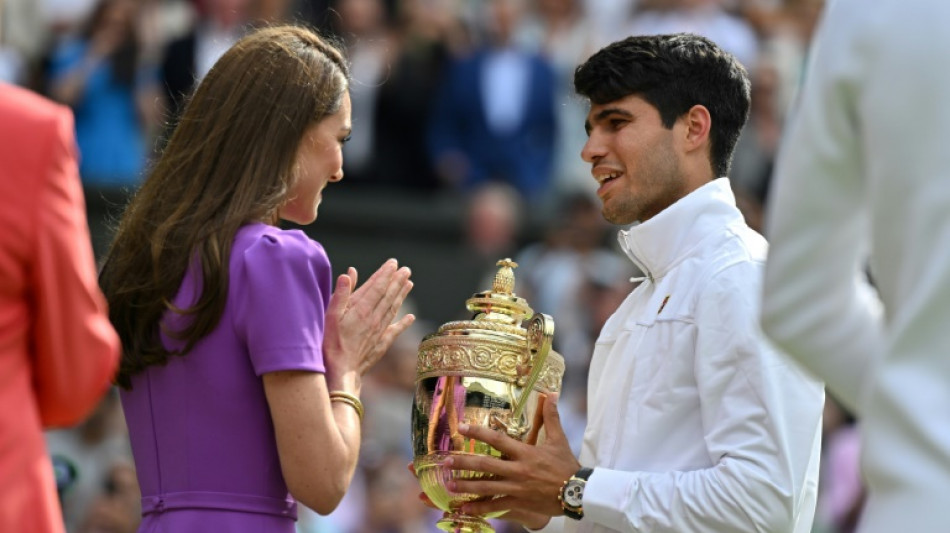 Tennis: Alcaraz réduit Djokovic à l'impuissance et remporte son 2e Wimbledon