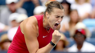 Sabalenka struggles but closes out No.1 Swiatek in Cincy semis