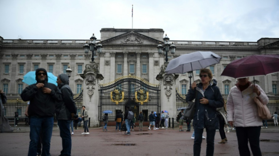 Los médicos de la reina Isabel II están "preocupados" por su salud