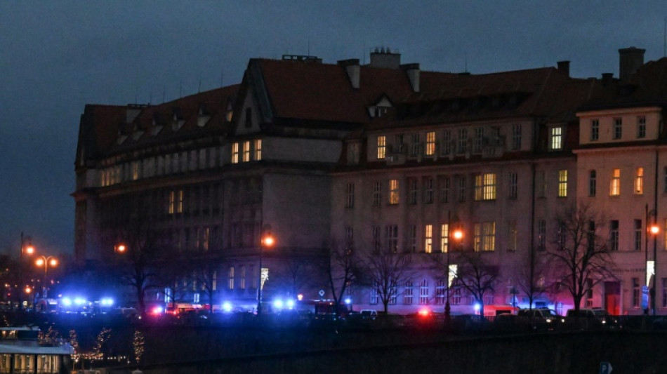 Fusillade à l'université de Prague: La police cherche à comprendre les motivations du tueur