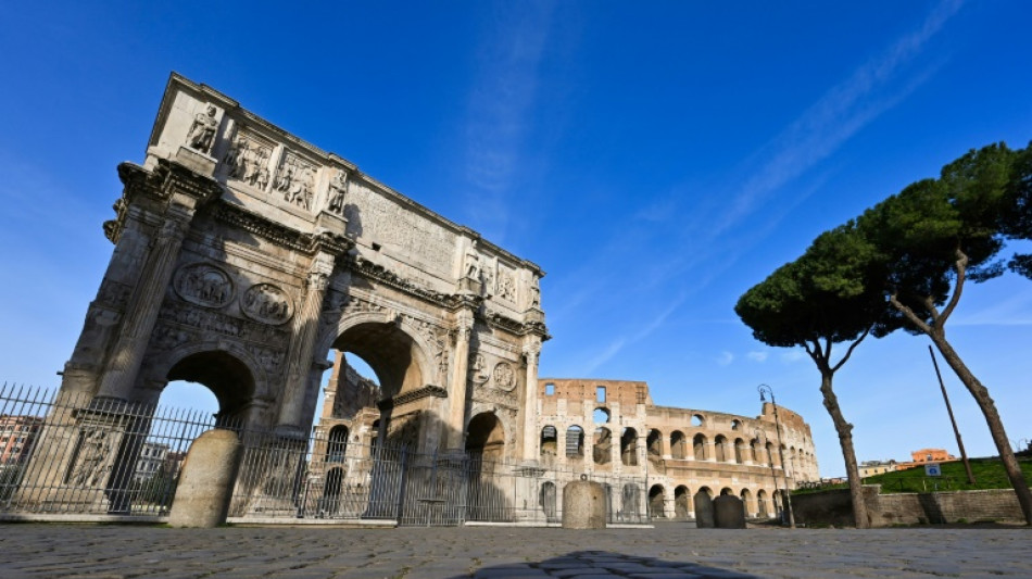 Arco de Constantino sofre danos após tempestade