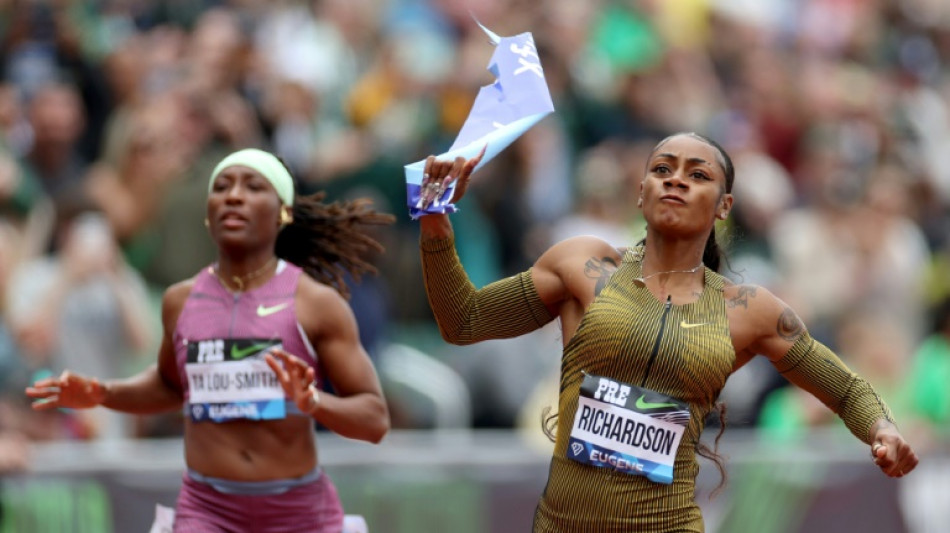 Richardson wins first 100m of year, Chebet smashes 10,000 world record in Eugene