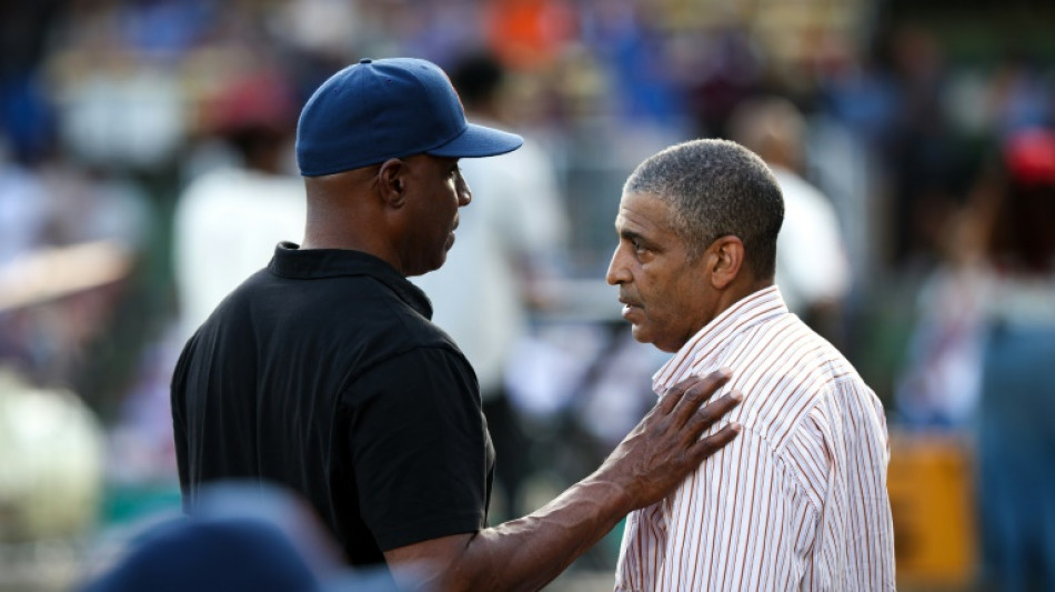 MLB pays tribute to Mays and other Negro League stars