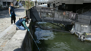 Prova de natação no Sena é adiada por poluição do rio