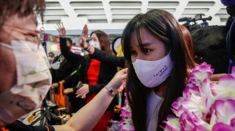 Taiwan welcomes foreign tour groups as border fully reopens