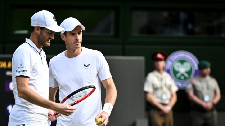 Tearful Murray suffers losing start to Wimbledon farewell