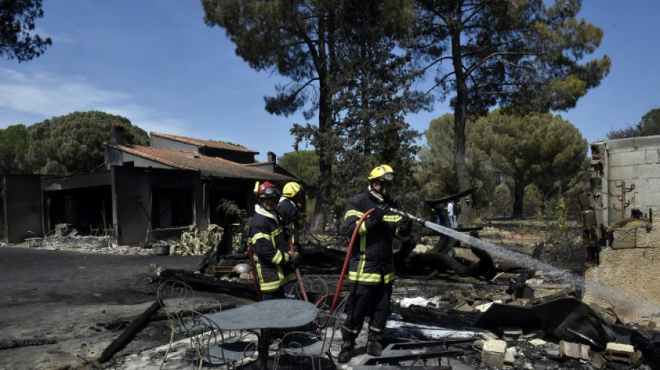 Pyrénées-Orientales: incendie encore sous surveillance de 220 pompiers