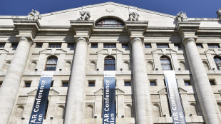 Borsa: Milano apre in forte rialzo, +2,07%