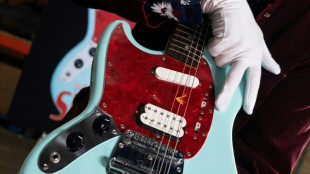 Guitarra de última gira de Kurt Cobain subastada en 1,5 millones de dólares