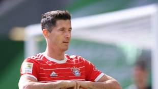 Bayern insists Lewandowski will stay next season