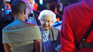 La reine Elizabeth II acclamée au premier événement majeur de son jubilé