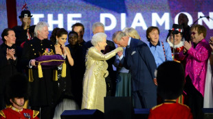 Les stars saluent Elizabeth II, qui a fasciné le rock et Hollywood