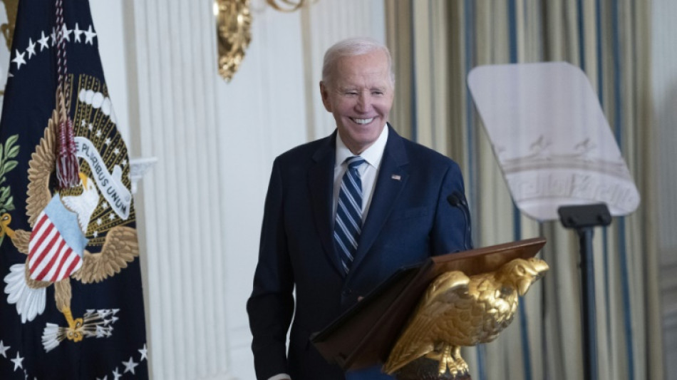 Biden proíbe novas explorações de petróleo e gás em imensa área marítima