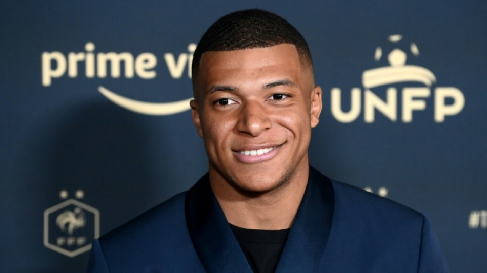 Mbappé a un accord avec le Paris SG et le Real Madrid, selon sa mère 