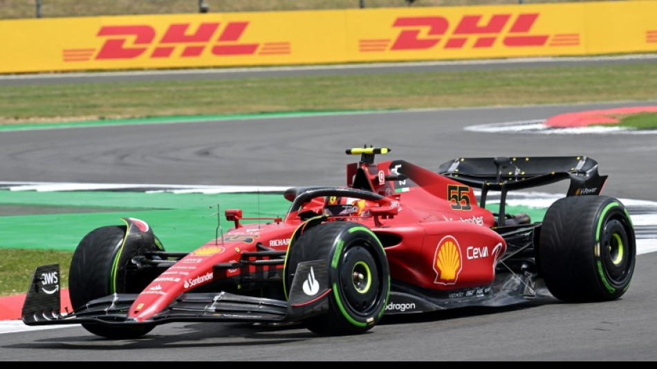 Carlos Sainz domina los primeros libres en Gran Bretaña