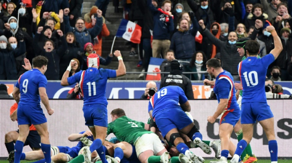 Tournoi des six nations: deuxième succès des Français qui battent l'Irlande 30-24