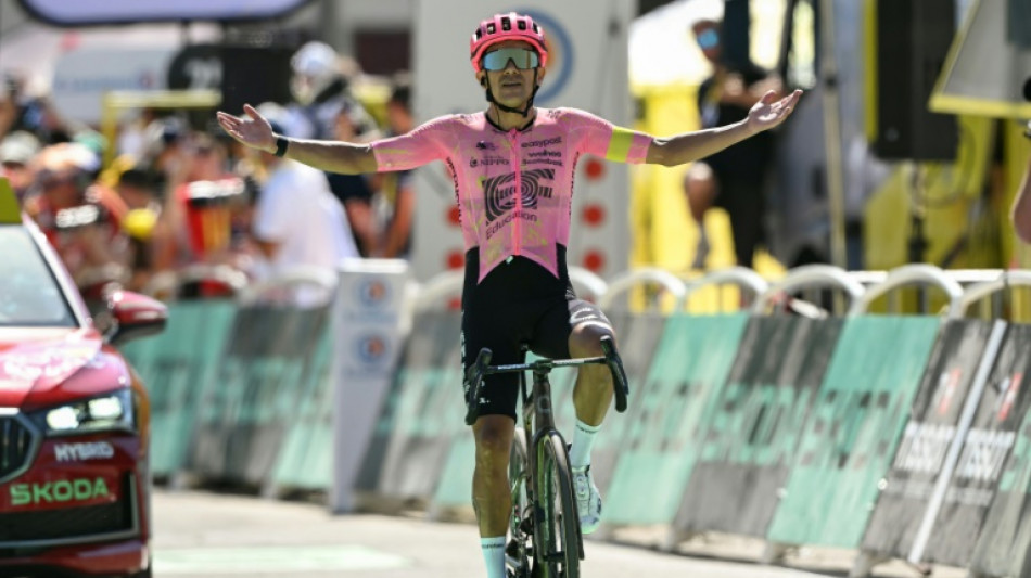 Tour de France: l'échappée belle pour Carapaz, Vingegaard chancèle