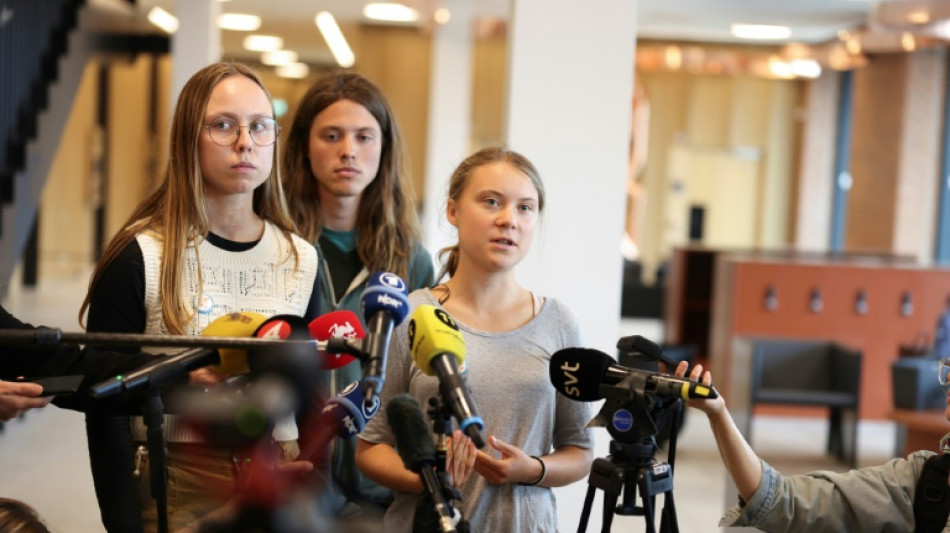 Ativista sueca Greta Thunberg é condenada à multa por desobedecer a polícia