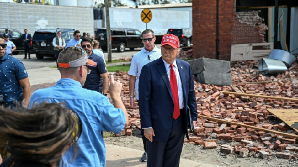 Avec plus de 110 morts aux Etats-Unis, l'ouragan Hélène prend un tour politique