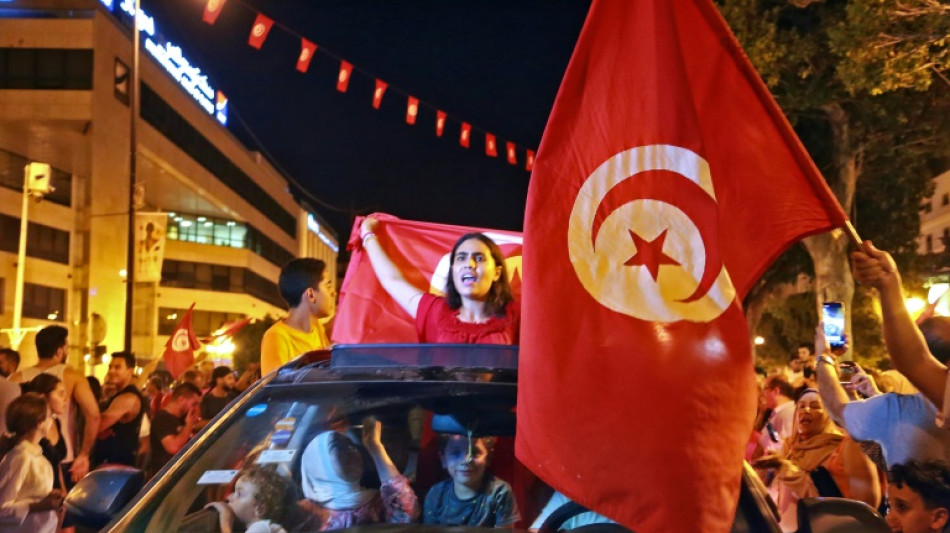 Tunisia approves new constitution in vote with low turnout