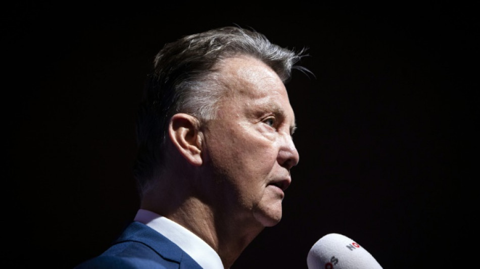 Em crise, Ajax anuncia retorno de Louis van Gaal como assessor