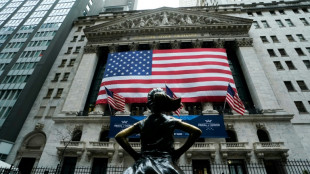 Wall Street sans grand entrain, entre politique commerciale et confiance des consommateurs