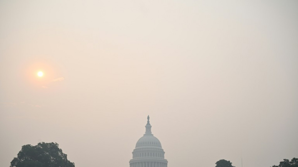 Dans Washington enveloppée par la fumée, les touristes ne se laissent pas décourager