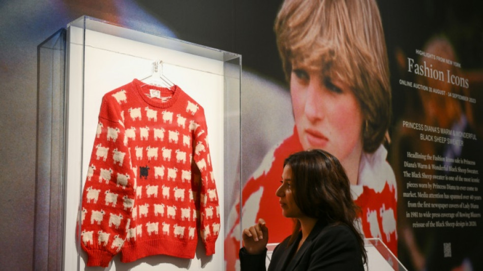 Sotheby's venderá emblemático jersey con ovejas de la princesa Diana