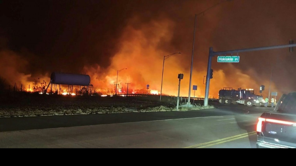 Au moins six morts dans l'archipel d'Hawaï, ravagé par de multiples incendies