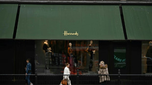 Violences sexuelles: plus de 200 femmes accusant Al-Fayed négocient un accord à l'amiable avec Harrods