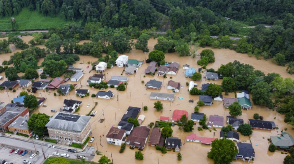 Al menos 16 muertos en las "peores" inundaciones en un estado de EEUU