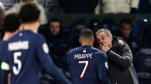 PSG fecha 2023 com vitória sobre o Metz (3-1) e dois gols de Mbappé