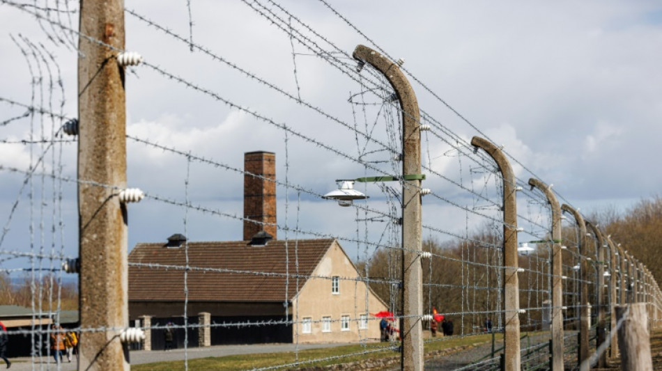 Unbekannte sägen Bäume zum Gedenken an KZ-Häftlinge nahe Gedenkstätte Buchenwald ab