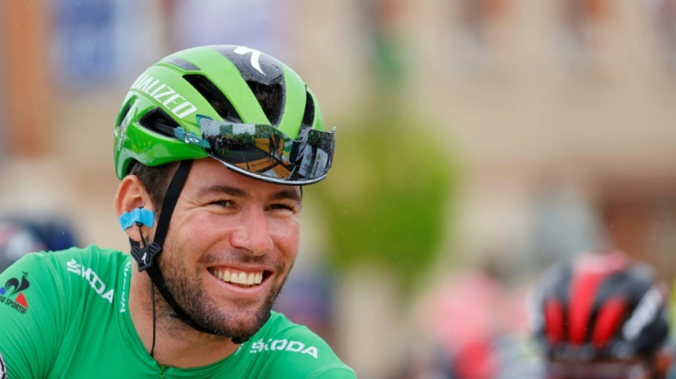 Cycling star Cavendish had knife held to his throat, wife tells court