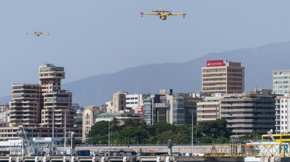 Las islas Canarias cierran escuelas por la inusual ola de calor