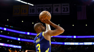 Warriors adelantan a Lakers y Brunson anota 39 puntos ante Celtics