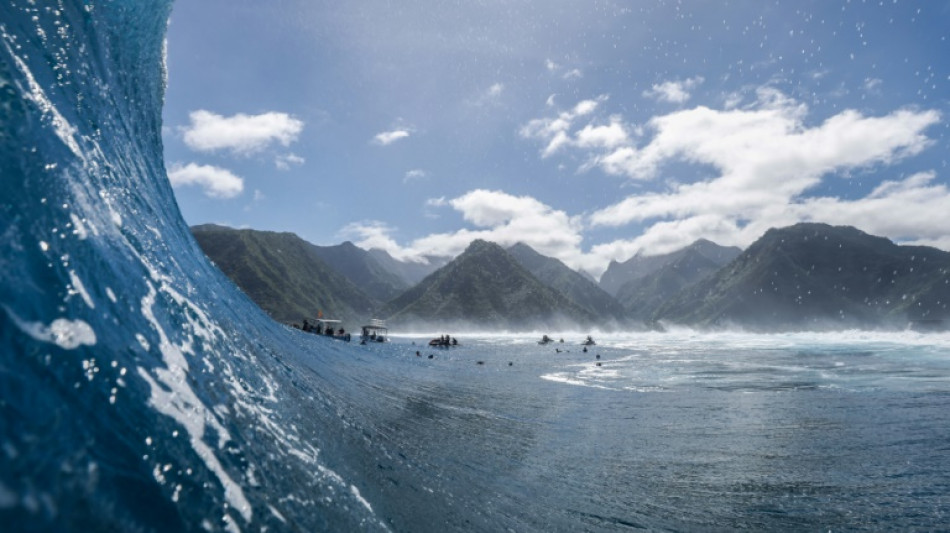 JO-2024/Surf: A Tahiti, la tour de la discorde